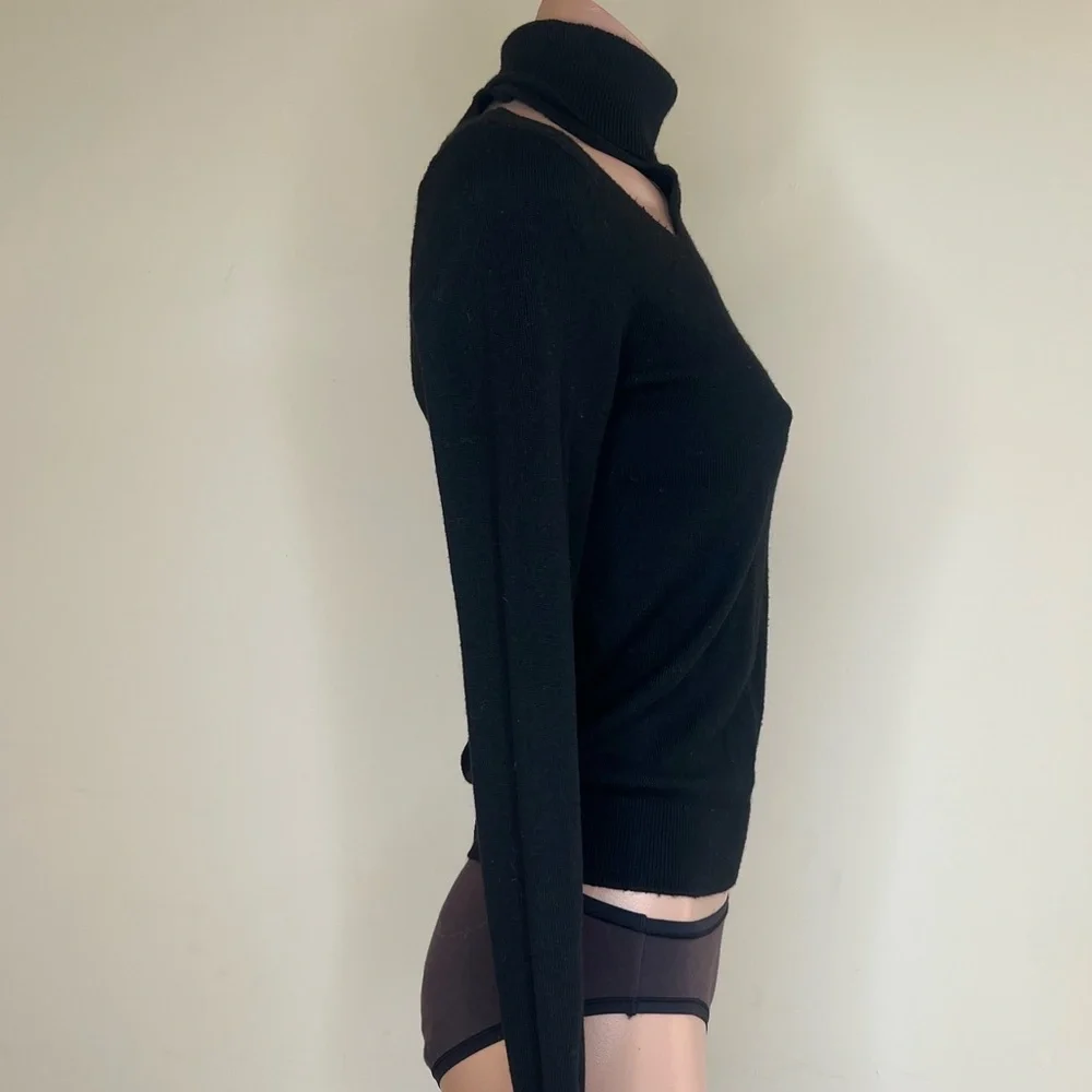 Lovers + Friends Kade Sweater - Picture 8 of 9